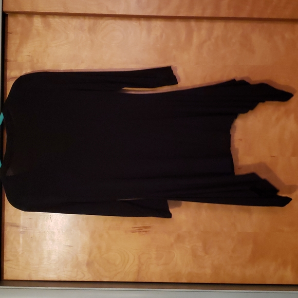 3/$20 Handkerchief hem tunic - Picture 4 of 7